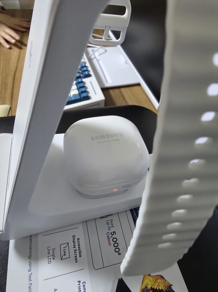 갤럭시 버즈 충전 잘됨