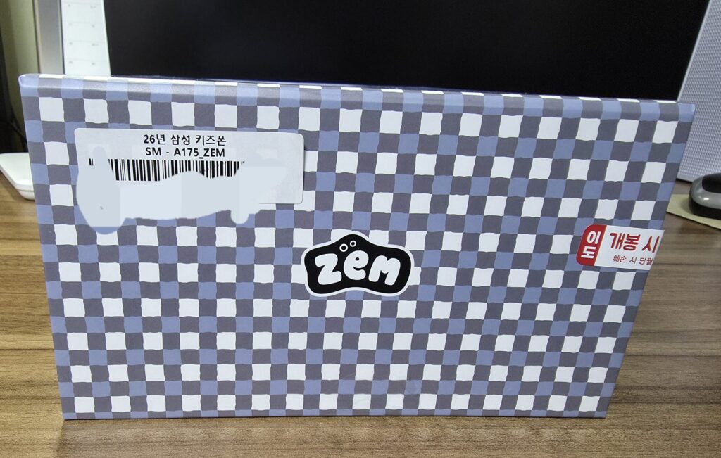 A17을 쓰는 포켓키즈폰 박스