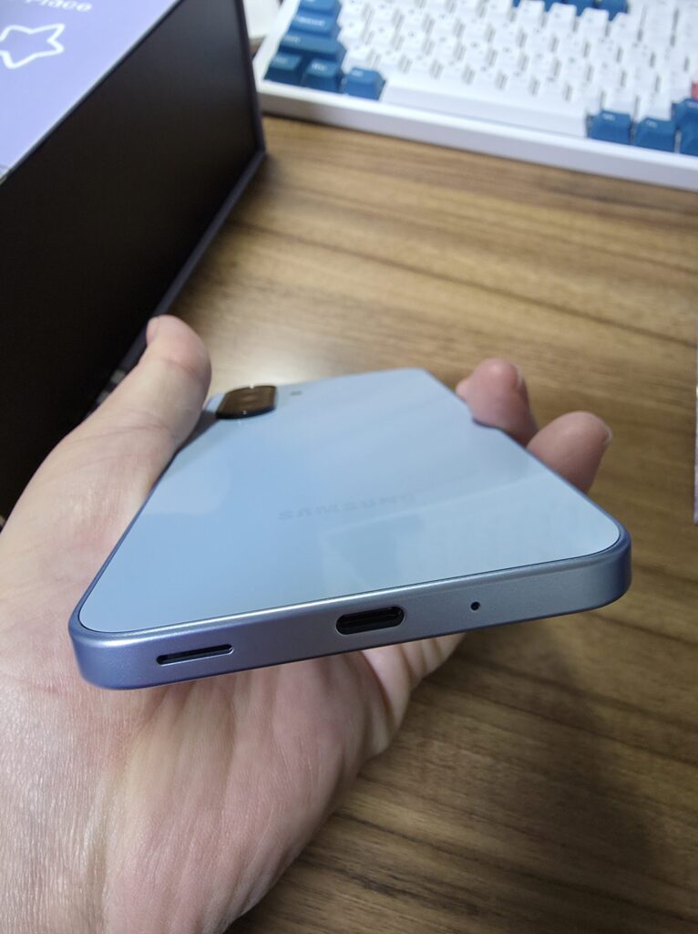 a17 하단 충전단자