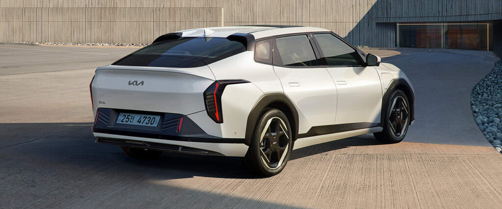 2026년형 기아 EV4 후면