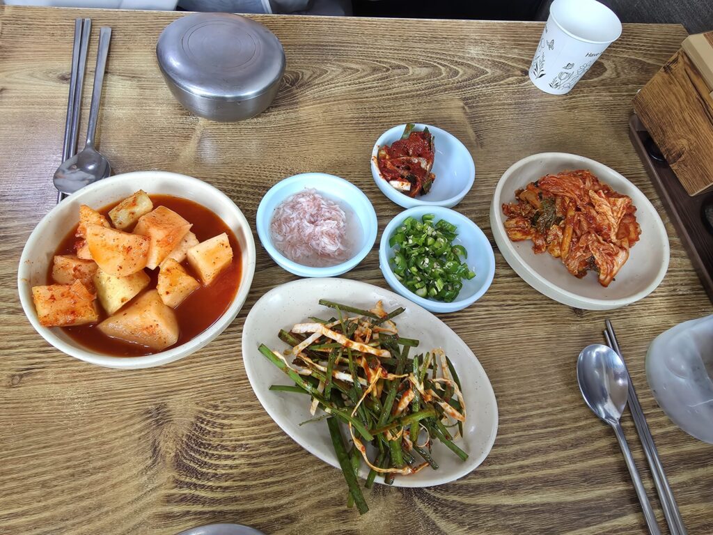 한우물순대국밥 반찬