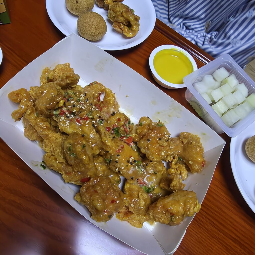 양은 적지만 맛은 끝내주는 자담 맵슐랭치킨