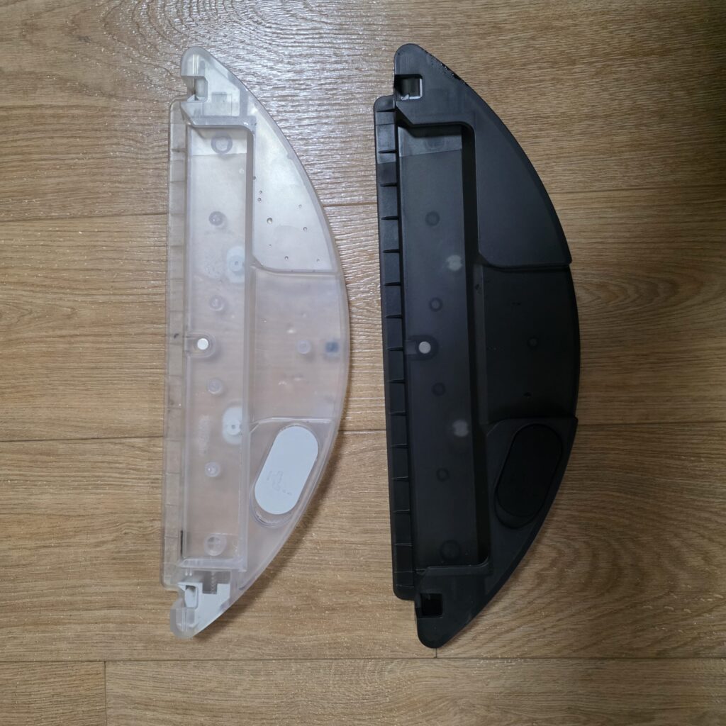 색상만 빼고 동일한 레노버 T1s 물걸레통 케이스