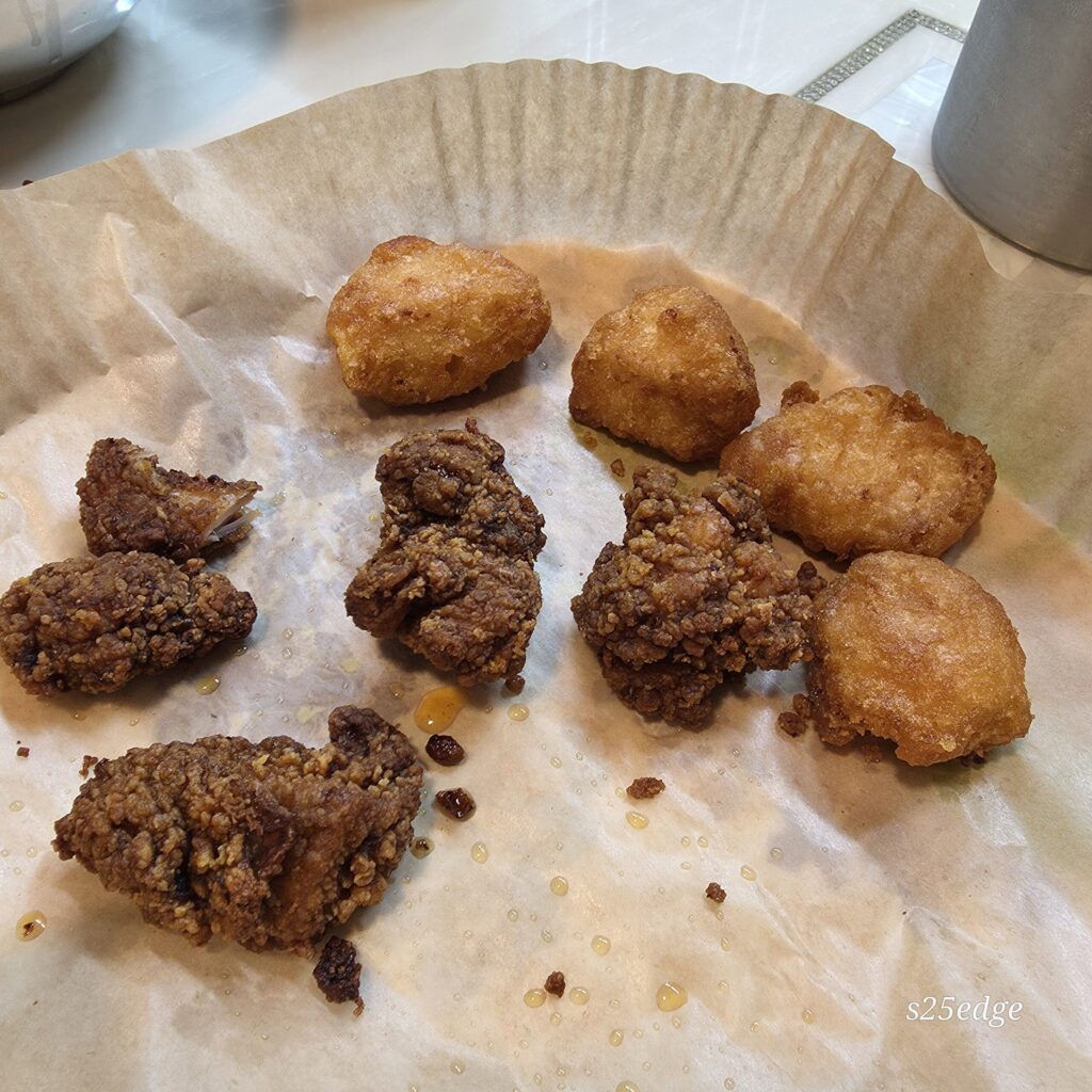 with 푸라닭 + 소바바 냉동치킨