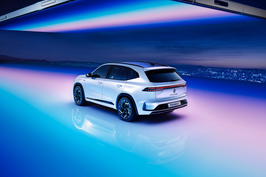 26년형 그랑 콜레오스 후면사진