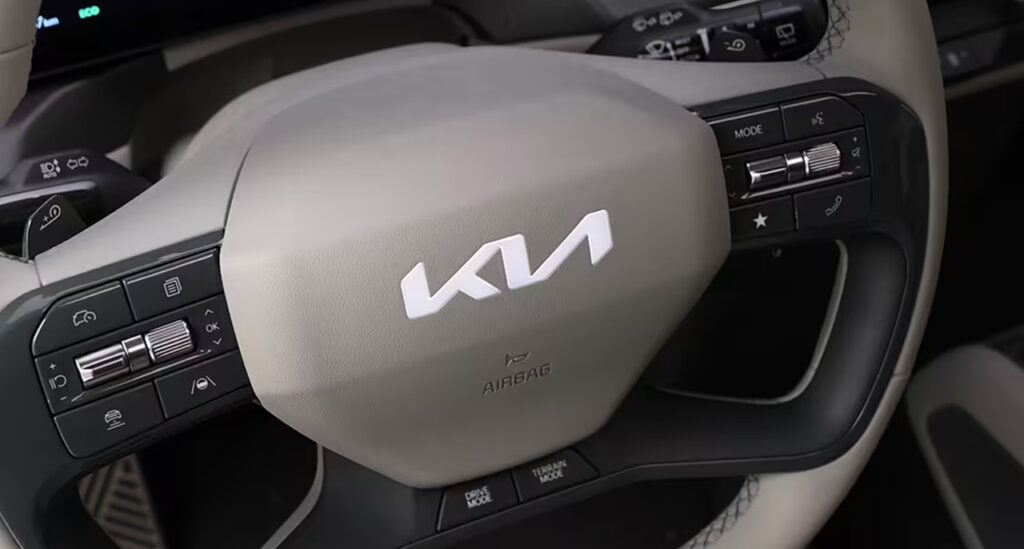 2026년형 EV9 핸들