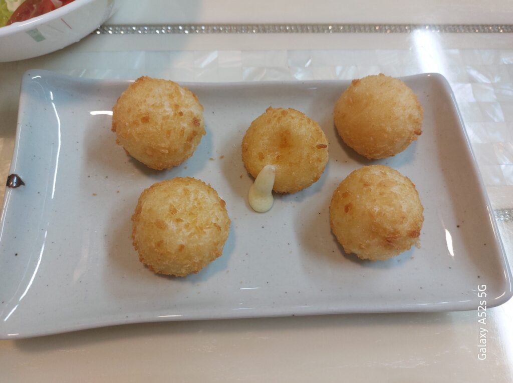 하림 치즈볼 전자렌지 조리 완료