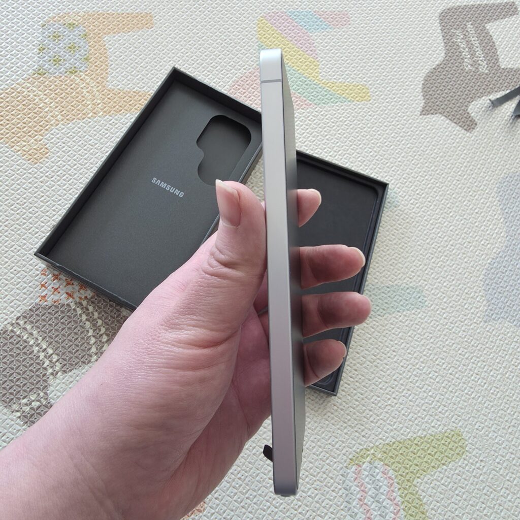 갤럭시 S26 울트라 측면 소재 변경