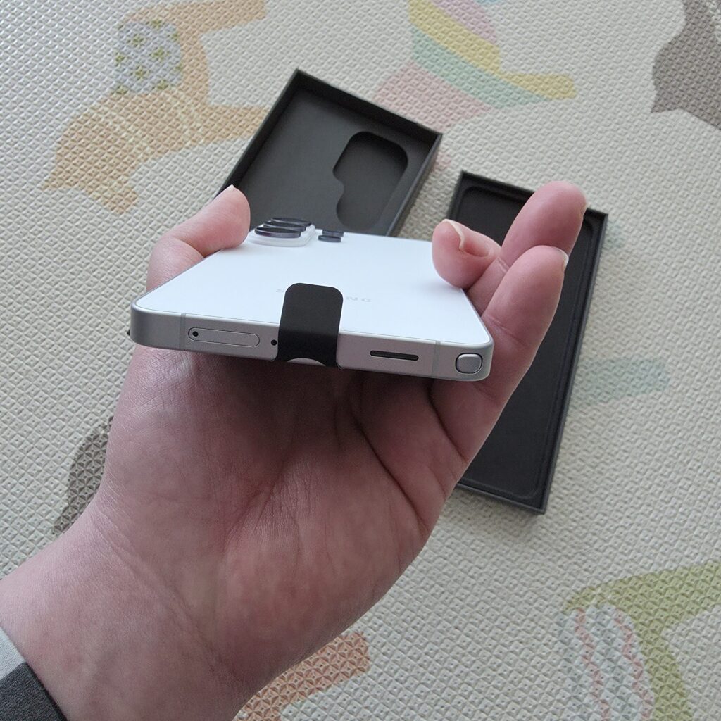 갤럭시 S26 울트라 하단 단자