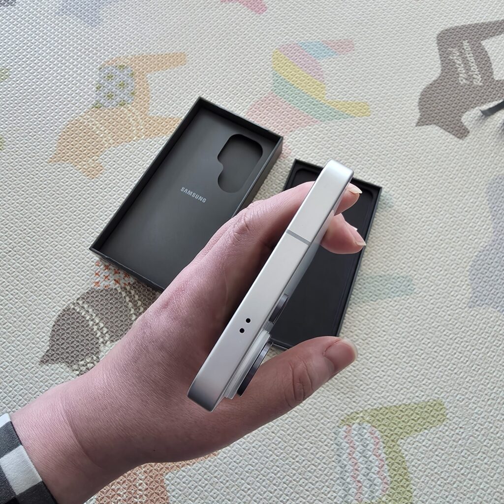 상단은 2차 마이크