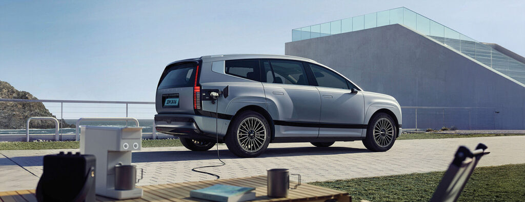 2027년식 아이오닉9 V2L 시연사진