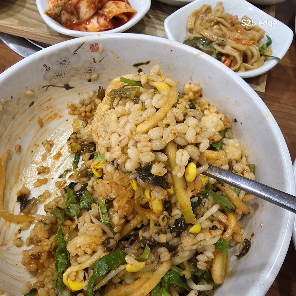 착한보리밥 한숟가락