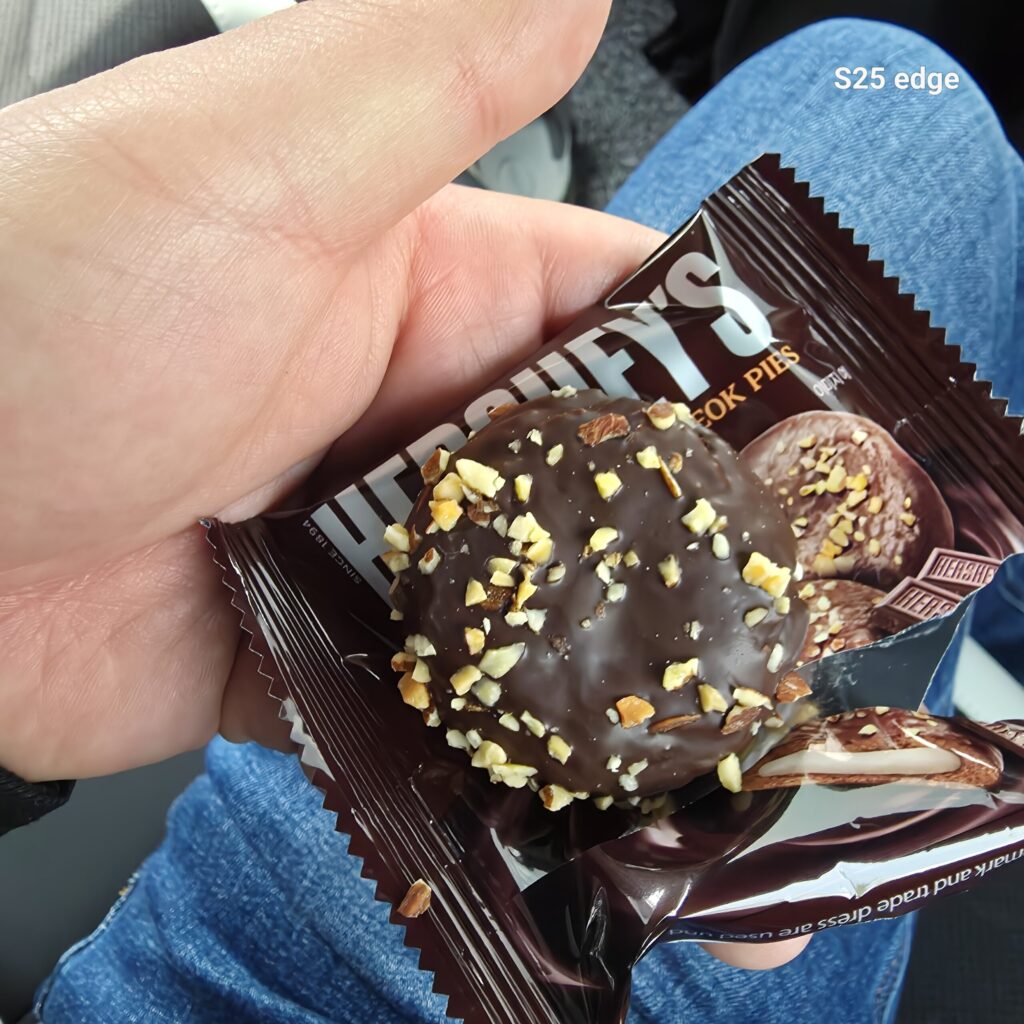 허쉬초코아몬드찰떡파이 맛