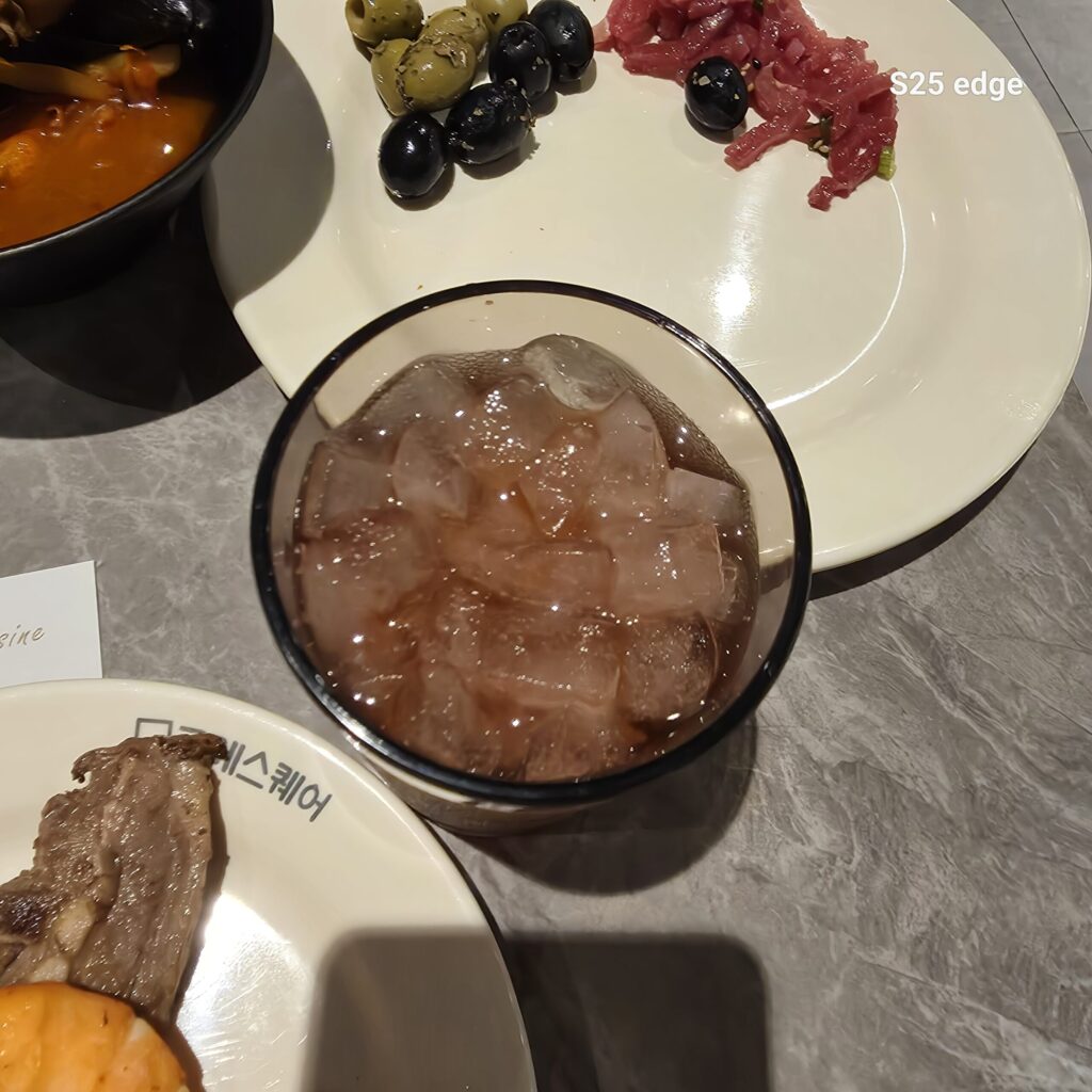 대전 고메스퀘어 오미자주스 제일 맛있는 음료임