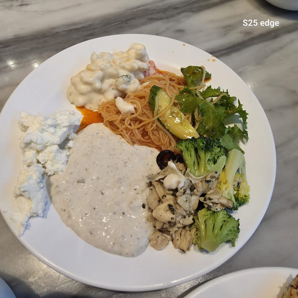 쫄면과 콘슬로우