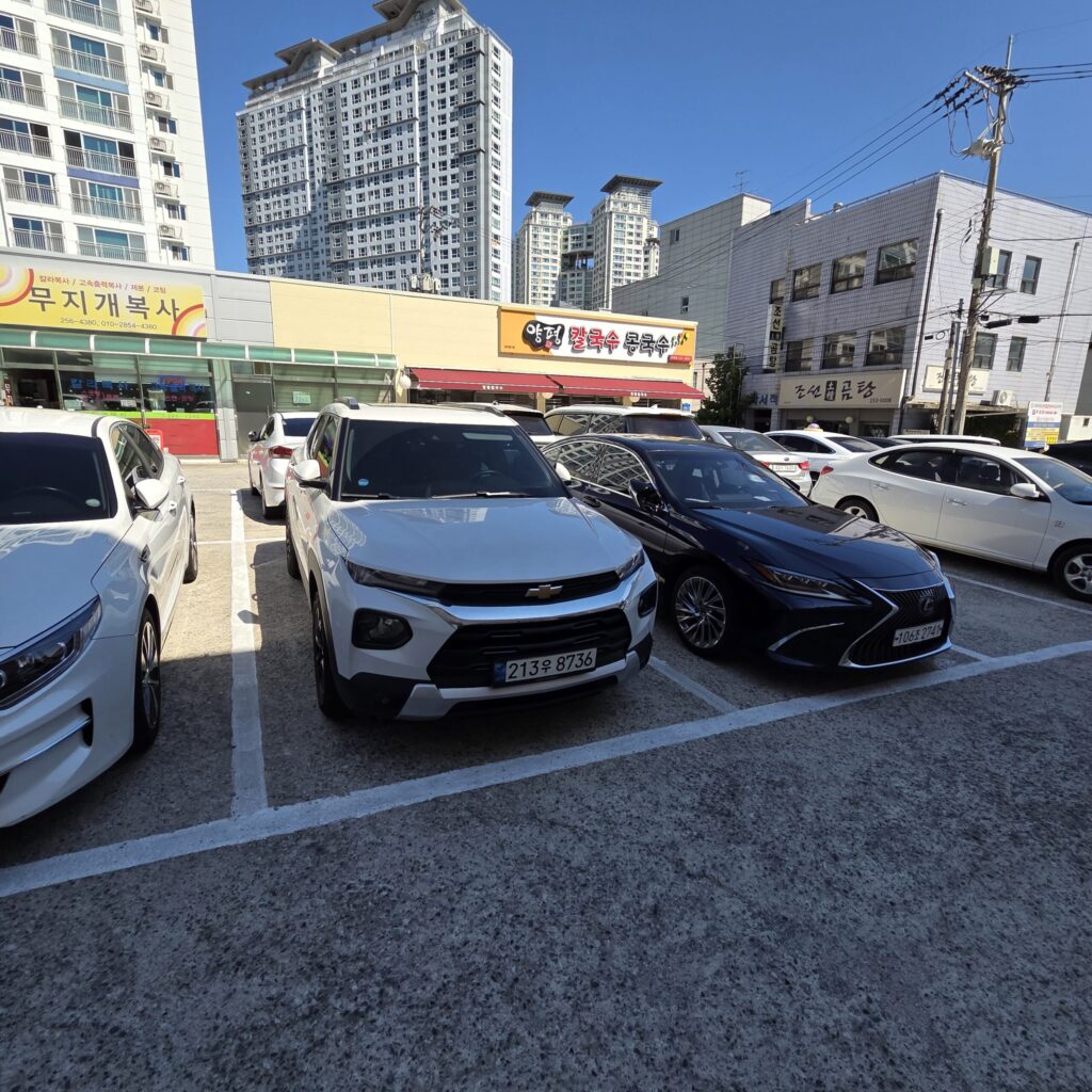 충남대병원 점심 식사를 먹은 조기종의 향미각 주차장