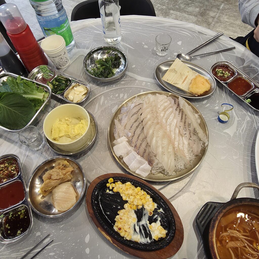 사랑회수산 광어우럭세트 한상차림